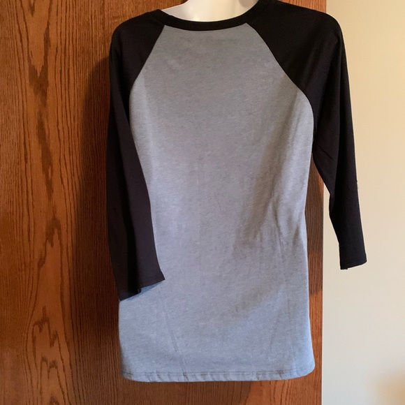 Women’s top - Picture 2 of 3